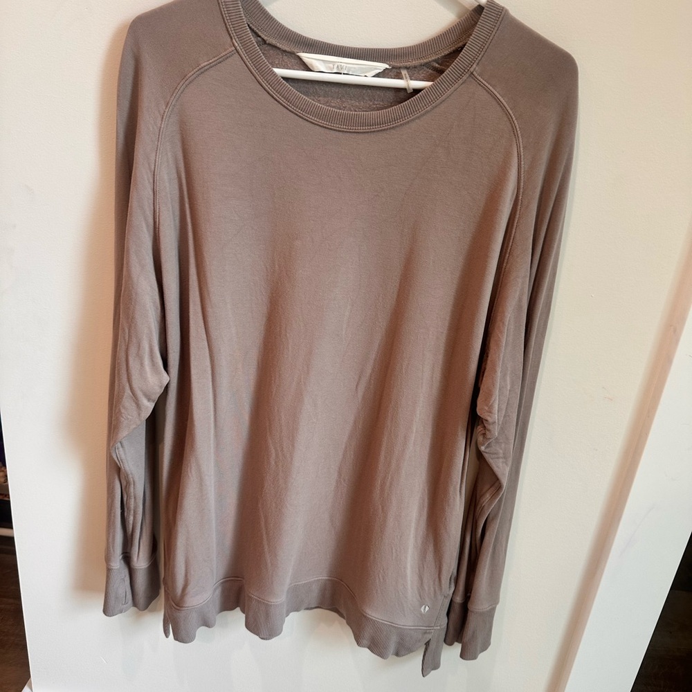 EUC Tavi SoftTec Long Sleeve Sweatshirt in Light Cocoa color